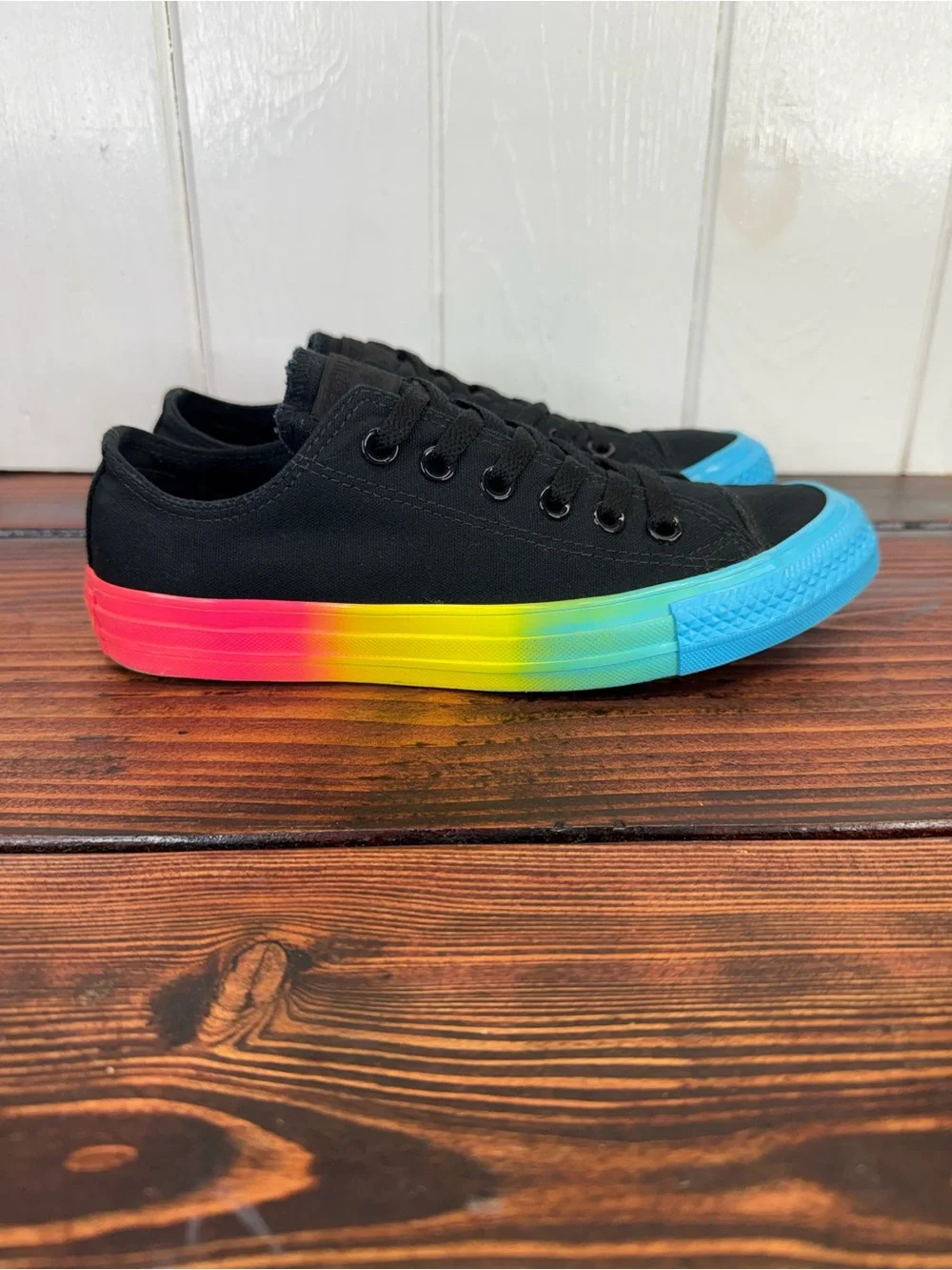 Converse Chuck Taylor All Star Low “Rainbow Sole” – Women’s 7.5 / Men’s 5.5 - Picture 2 of 9